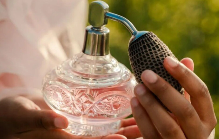 Chemical Powder Cinnamic Acid For Industries Chemical Powder Cinnamic Acid For Industries